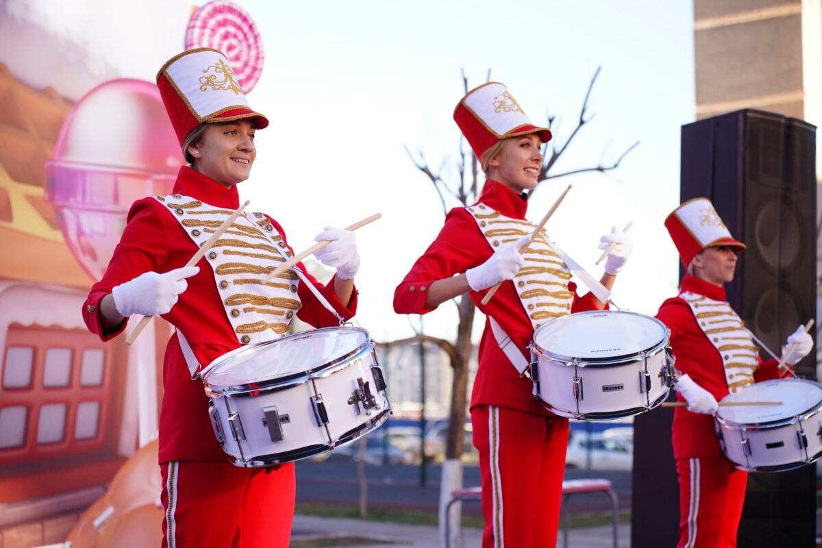 Группа Компаний «Элис-Шоу» | Барабанный марш на велком от Чикс Битс ...